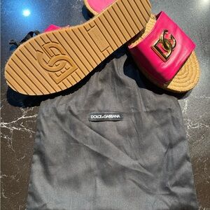 Dolce & Gabbana Fuchsia Slides with Logo